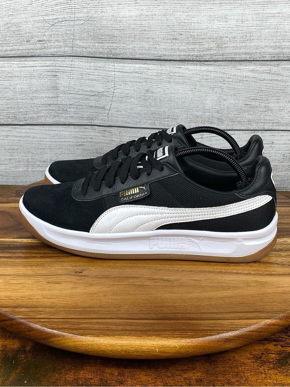 Puma California Casual Black White Gum Sneaker Men’s Shoe Size 10.5 / Women’s 12